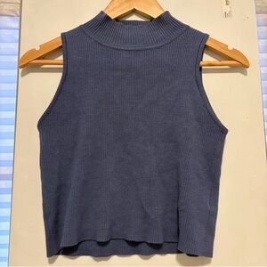 Elegant Navy Ribbed Knit Crop Top